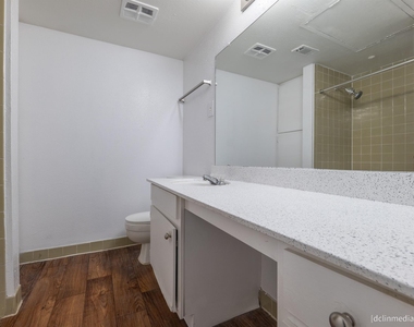 4645 Wild Indigo Street - Photo Thumbnail 10