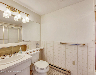550 Clay Avenue - Photo Thumbnail 7