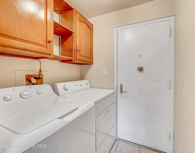 550 Clay Avenue - Photo Thumbnail 10