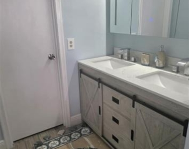 6177 Sun Boulevard - Photo Thumbnail 21