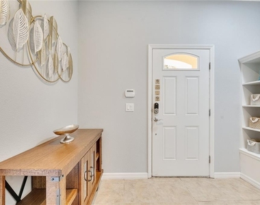 8827 Geneve Court - Photo Thumbnail 5