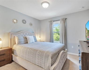 8827 Geneve Court - Photo Thumbnail 43