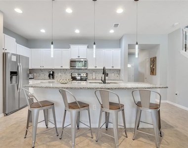 8827 Geneve Court - Photo Thumbnail 14