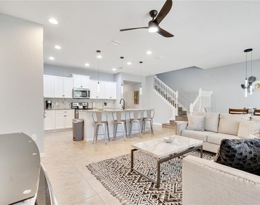 8827 Geneve Court - Photo Thumbnail 23