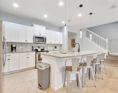 8827 Geneve Court - Photo Thumbnail 20