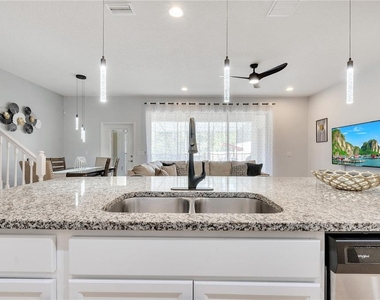 8827 Geneve Court - Photo Thumbnail 18
