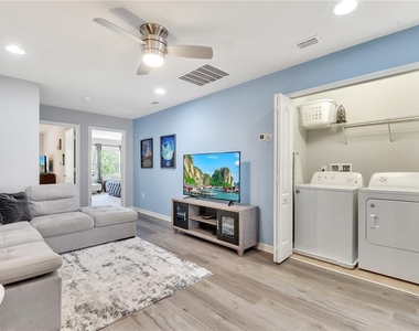 8827 Geneve Court - Photo Thumbnail 32