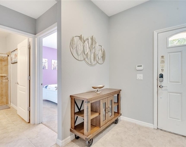 8827 Geneve Court - Photo Thumbnail 6
