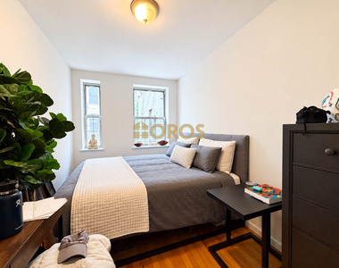 539 East 6th Street - Photo Thumbnail 5