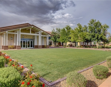 1075 N Water Street - Photo Thumbnail 97