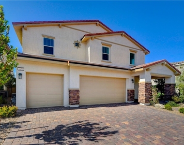 1075 N Water Street - Photo Thumbnail 1