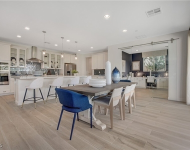 1075 N Water Street - Photo Thumbnail 21