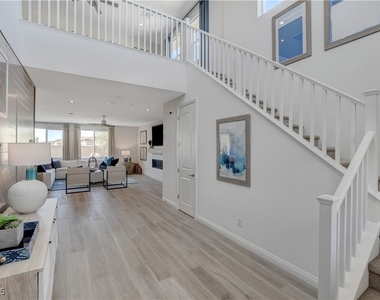 1075 N Water Street - Photo Thumbnail 4