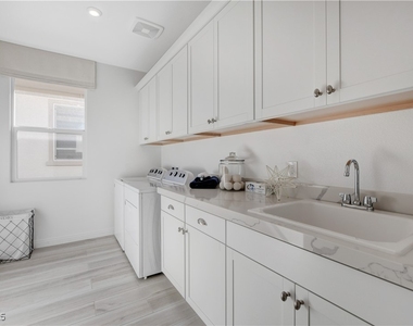 1075 N Water Street - Photo Thumbnail 54