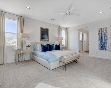 1075 N Water Street - Photo Thumbnail 43