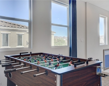 1075 N Water Street - Photo Thumbnail 40