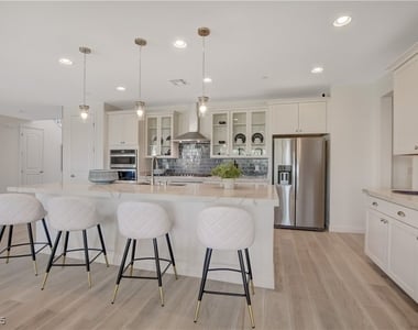 1075 N Water Street - Photo Thumbnail 19