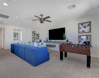 1075 N Water Street - Photo Thumbnail 36