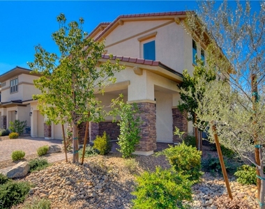 1075 N Water Street - Photo Thumbnail 2
