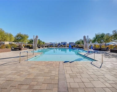 1075 N Water Street - Photo Thumbnail 93