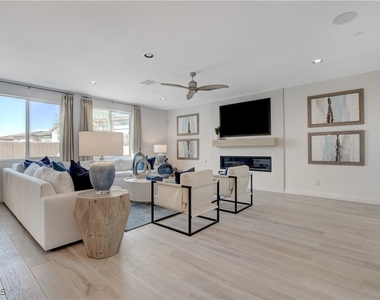 1075 N Water Street - Photo Thumbnail 9
