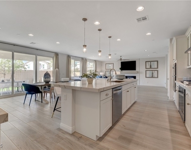 1075 N Water Street - Photo Thumbnail 18