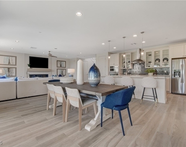 1075 N Water Street - Photo Thumbnail 22