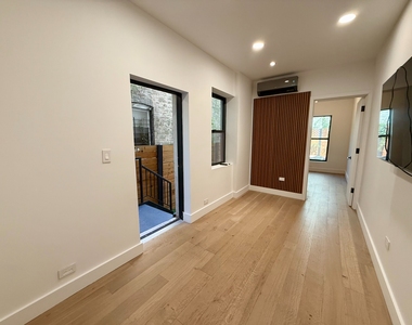 725 Knickerbocker Avenue - Photo Thumbnail 1