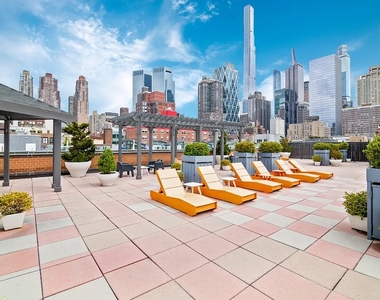 W 52nd street / 9th Ave  - Photo Thumbnail 7