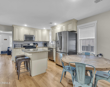 196 Third Avenue - Photo Thumbnail 6