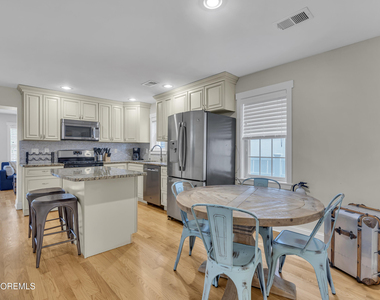 196 Third Avenue - Photo Thumbnail 7