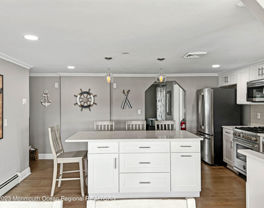 43 Woodhaven Road - Photo Thumbnail 16