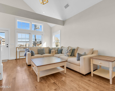 455 E Main Street - Photo Thumbnail 15