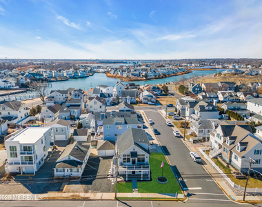 455 E Main Street - Photo Thumbnail 40