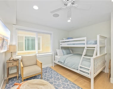206 Adams Street - Photo Thumbnail 11