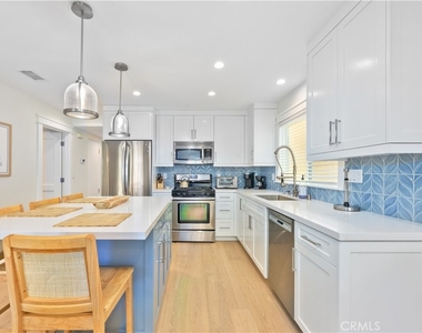 206 Adams Street - Photo Thumbnail 5