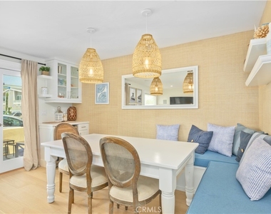 206 Adams Street - Photo Thumbnail 4