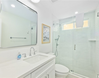 206 Adams Street - Photo Thumbnail 8
