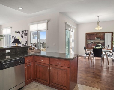 301 Mission Avenue - Photo Thumbnail 5