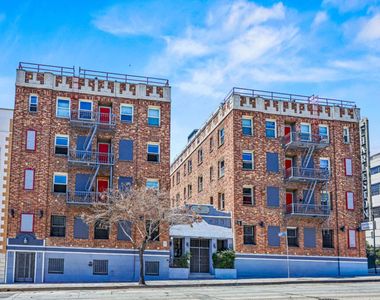 729 S Union Avenue - Photo Thumbnail 17