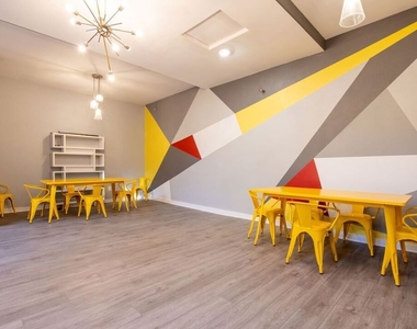729 S Union Avenue - Photo Thumbnail 14