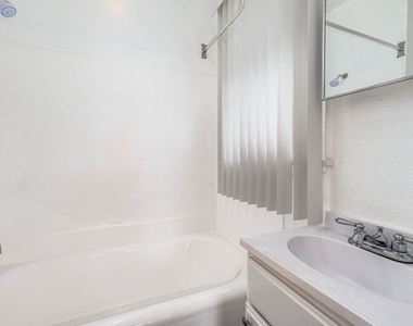 729 S Union Avenue - Photo Thumbnail 9