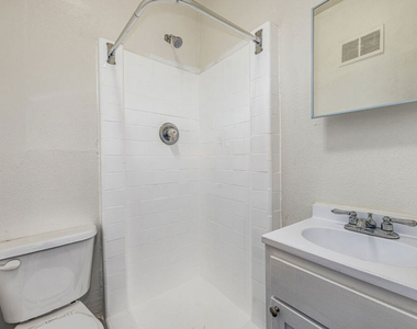 729 S Union Avenue - Photo Thumbnail 3