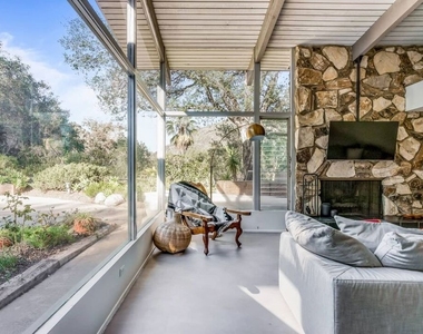 2436 Arbutus Drive - Photo Thumbnail 4