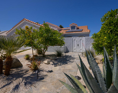 41215 Carlotta Drive - Photo Thumbnail 41
