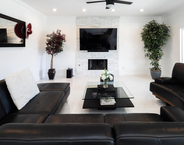 41215 Carlotta Drive - Photo Thumbnail 19