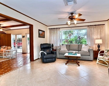 129 Alhambra Place - Photo Thumbnail 27