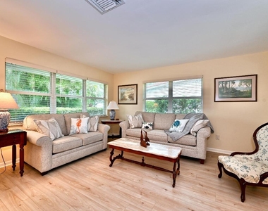 129 Alhambra Place - Photo Thumbnail 6