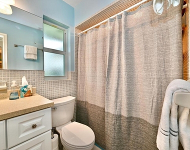 129 Alhambra Place - Photo Thumbnail 17