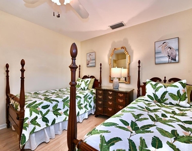 129 Alhambra Place - Photo Thumbnail 21